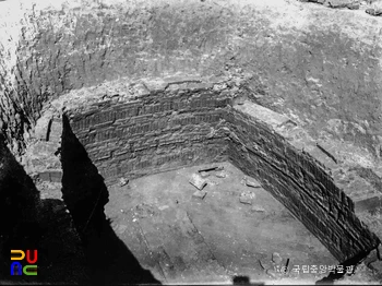 평안남도 대동군 정백리 151호분 현실 전경