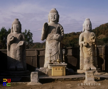 논산 개태사지 석조여래삼존입상