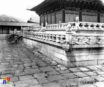 서울 경복궁 근정전 월대