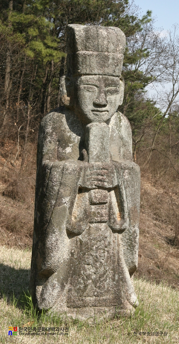 홍우경. 정인옹주 묘소 / 문인석