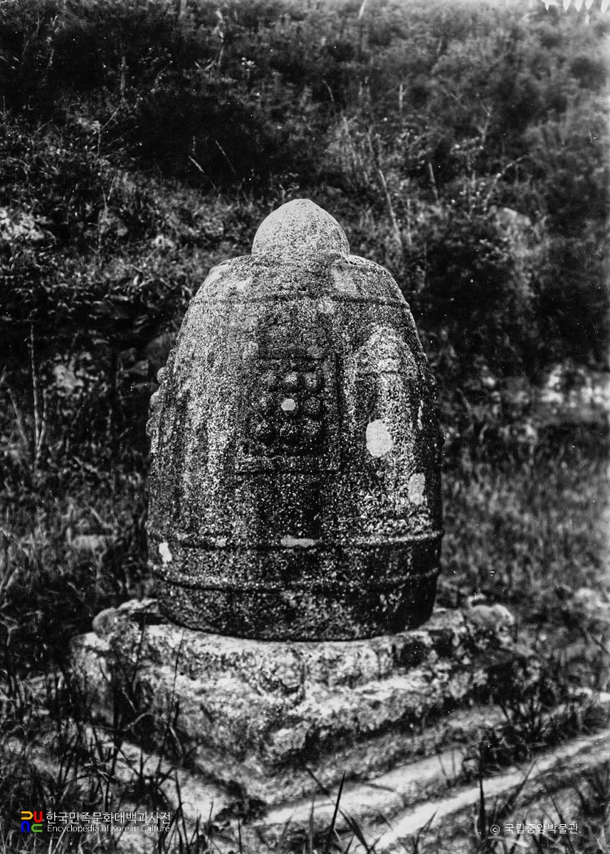 구례 화엄사 중 벽암대선사탑 정측면