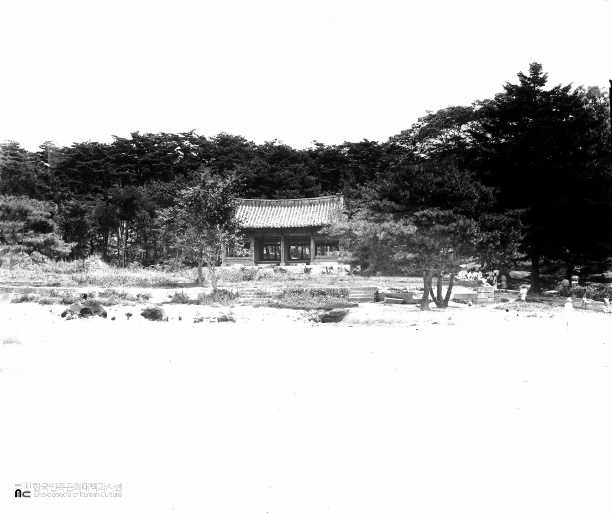 서울 경복궁 중 융무당 전경
