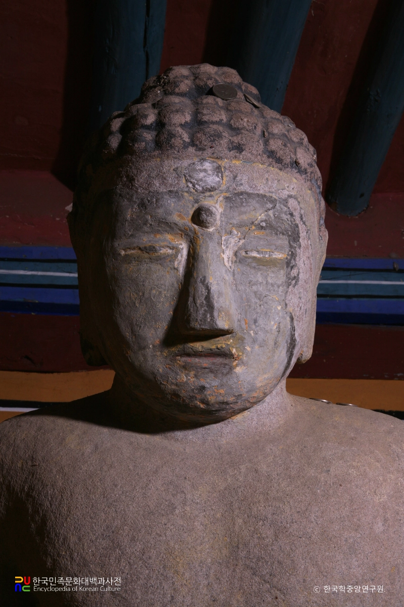 대구 유가사 석조여래좌상