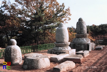 울주 청송사지 부도 전경
