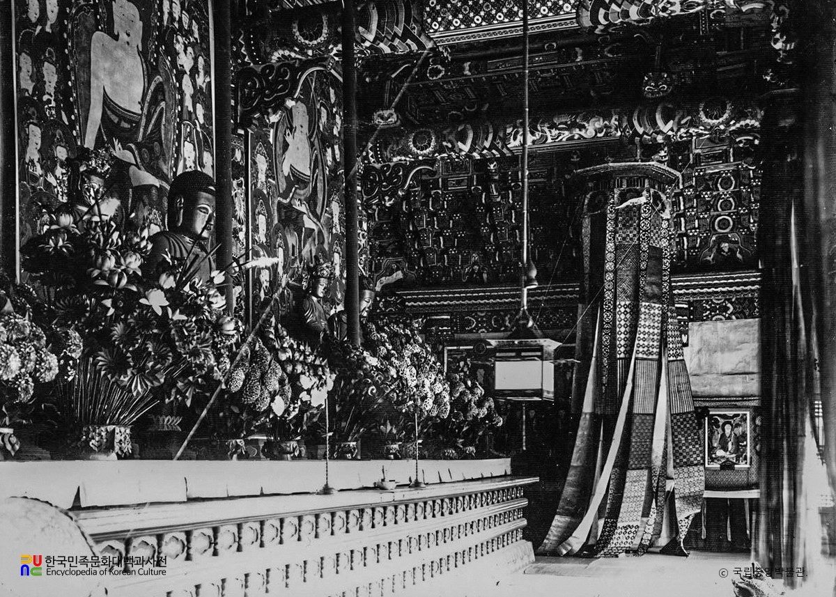 하동 쌍계사 대웅전 불단