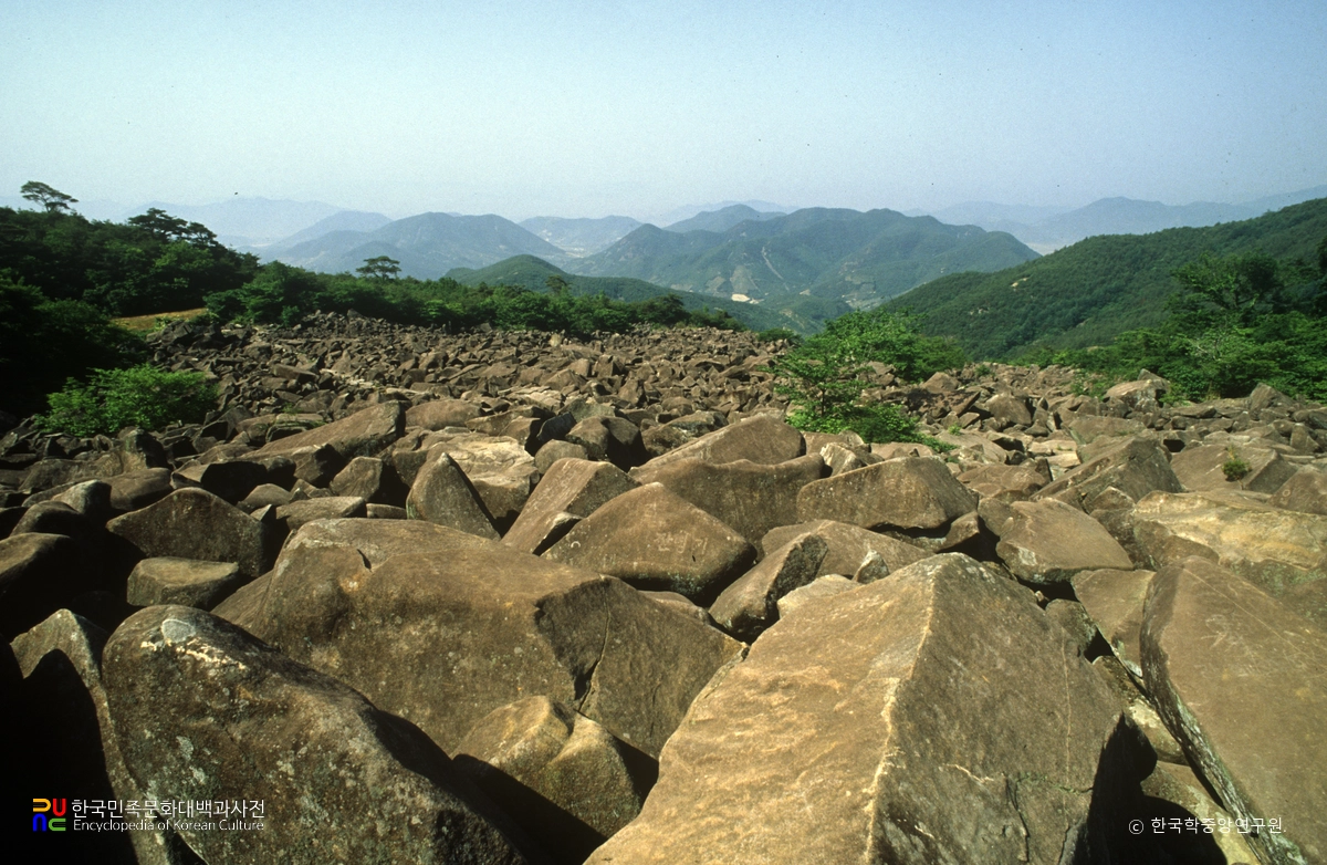 만어산 어산불영