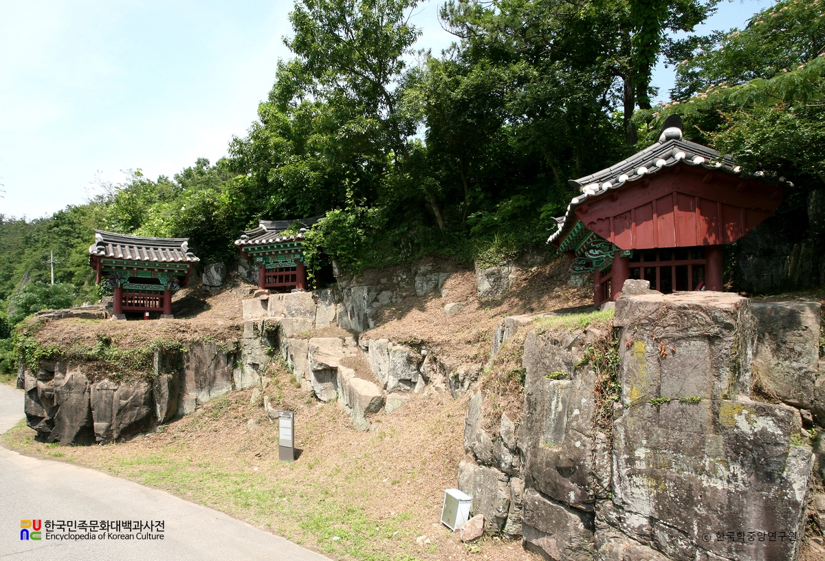 화순 능주 삼충각