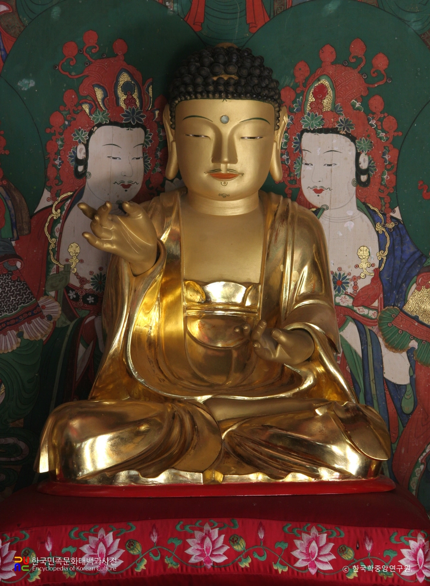 채운암 목조 여래 좌상