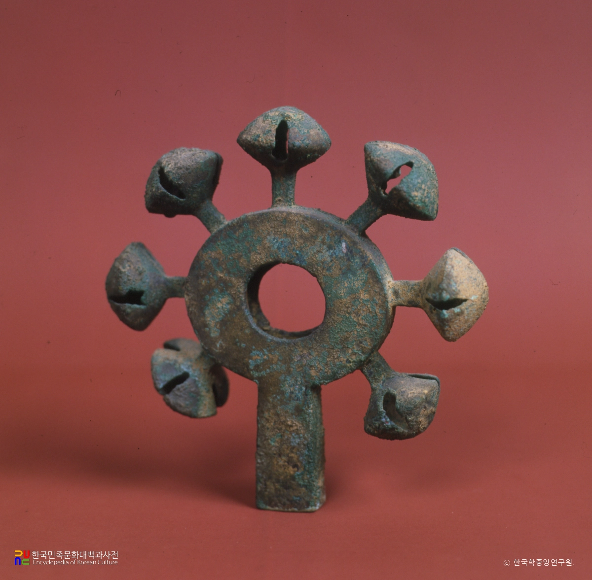 부산 복천동 22호분 출토 청동칠두령