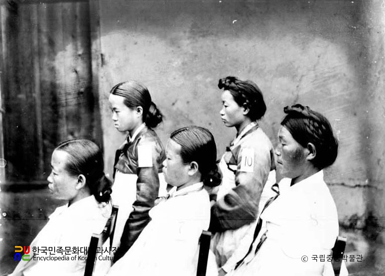 황해도 금천군 여인들의 모습