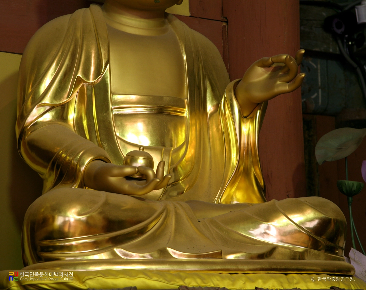 영광 불갑사 목조석가여래삼불좌상 중 약사