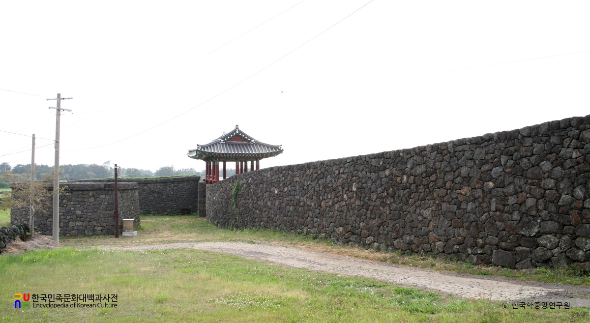 제주 명월성지 성벽