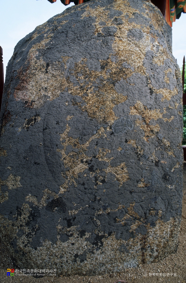 파주 마애사면석불