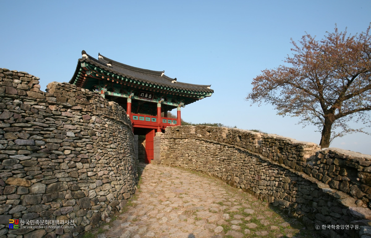 담양 금성산성 충용문 정측면