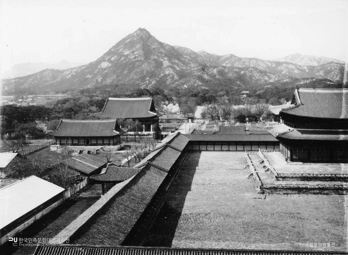 서울 경복궁 근정전 서편 일대 전경