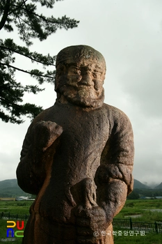 경주 괘릉석상 및 석주 일괄 중 무인상
