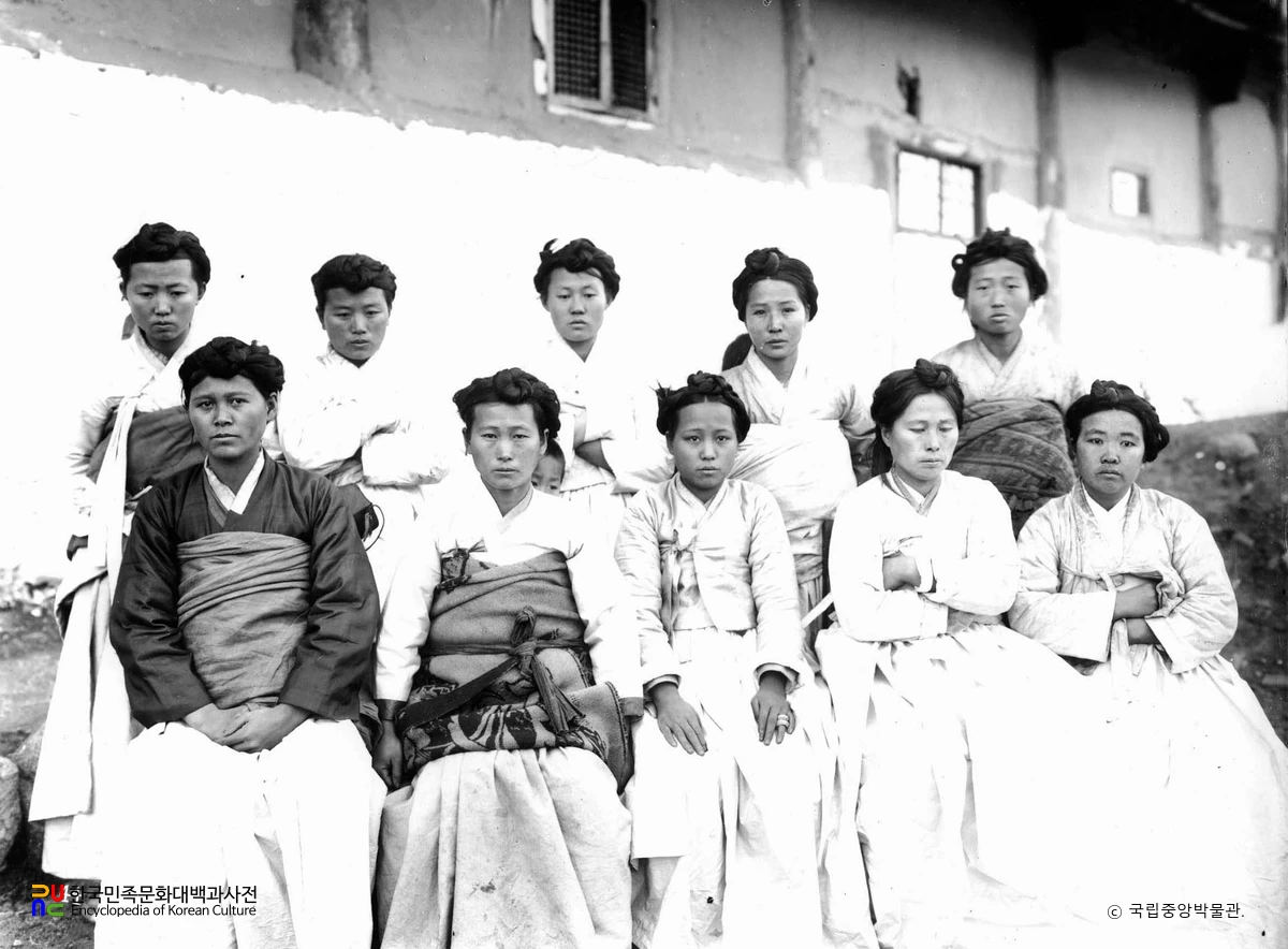함경북도 경성군 여자들의 모습