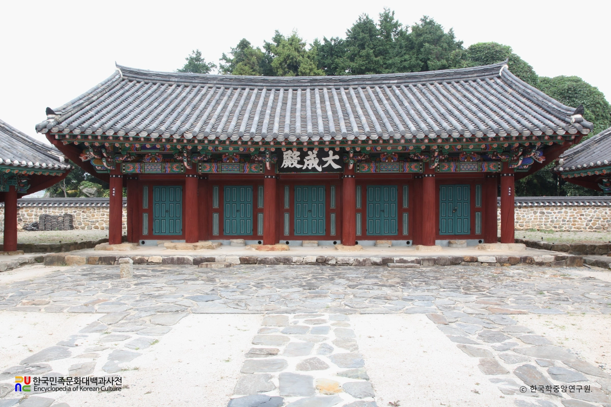 거제향교 중 대성전 정면