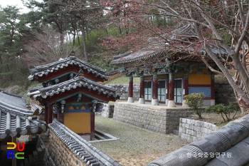 산청 도천서원 삼우사 정측면