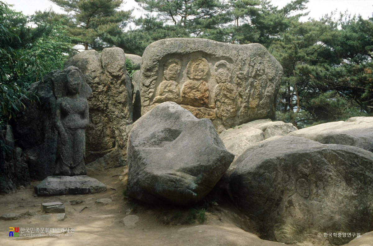 경주 남산 탑곡 마애불상군 남면 정면