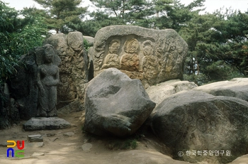 경주 남산 탑곡 마애불상군 남면 정면