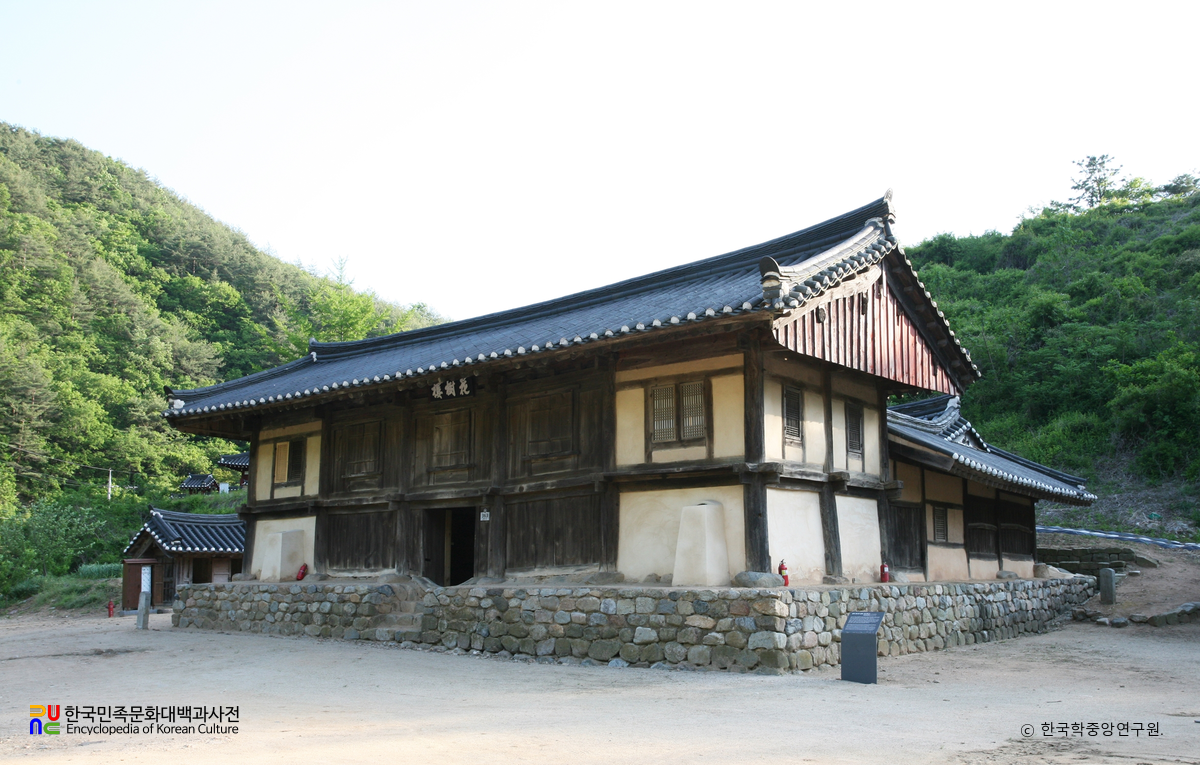 영덕 안동권씨 옥천재사 좌측면