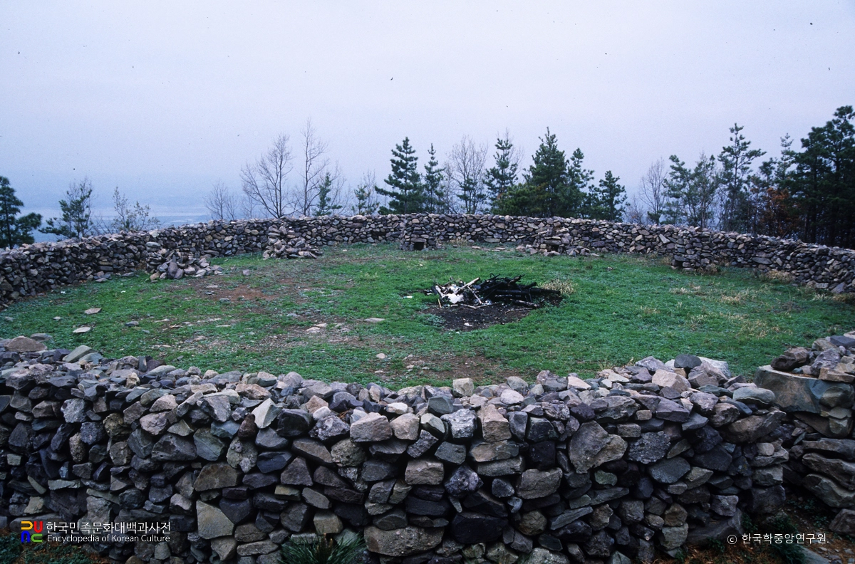 사천 안점산 봉수대