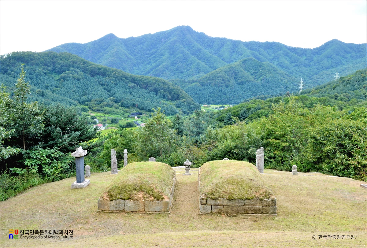 남양주 류량선생 묘 후면