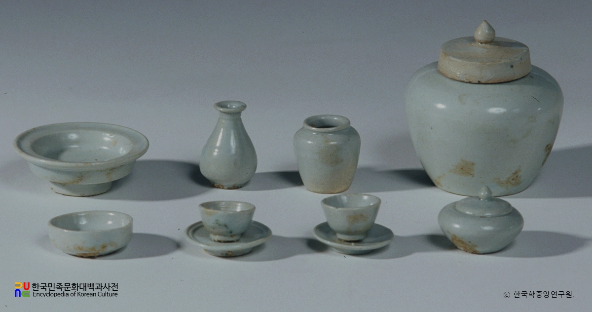 광산노씨 분묘 출토 명기류