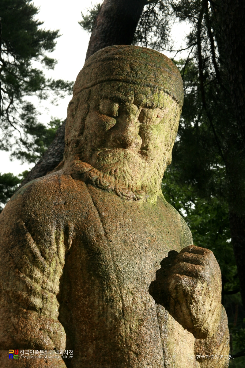 경주 괘릉석상 및 석주 일괄 중 무인상