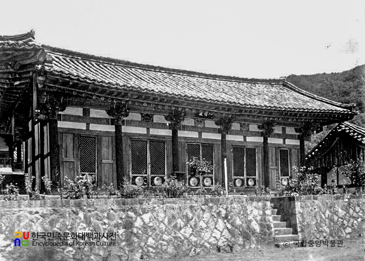 순천 선암사 팔상전 전경