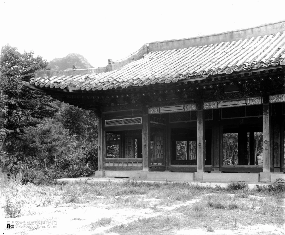 서울 경복궁 중 융문당 우측 부분