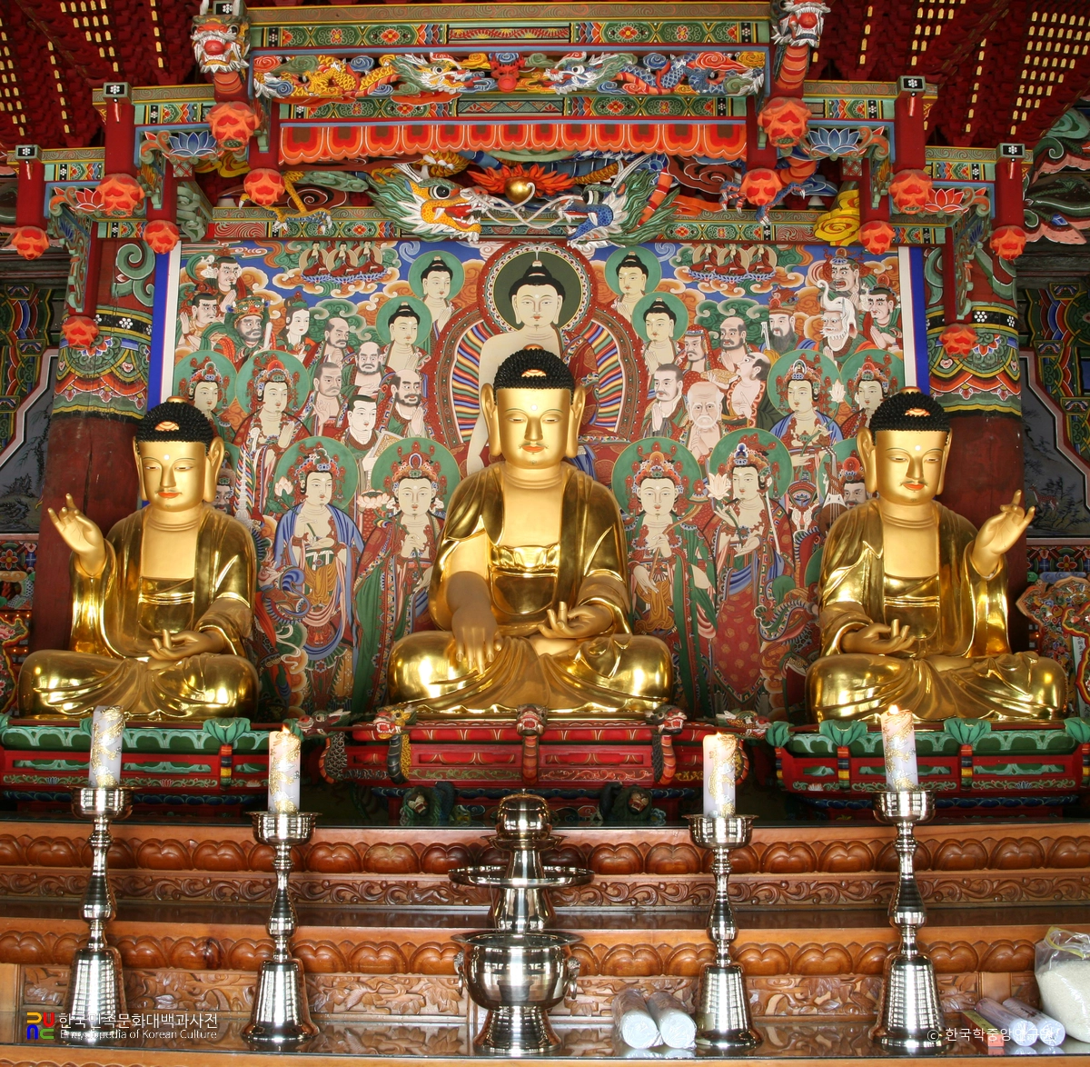 창원 성주사 목조 석가여래삼불 좌상