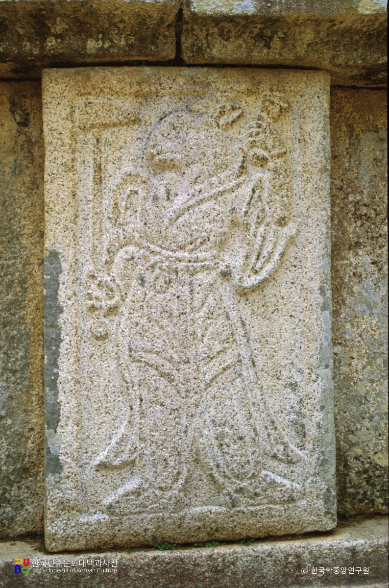 경주 김유신묘의 십이지신상 중 토끼상