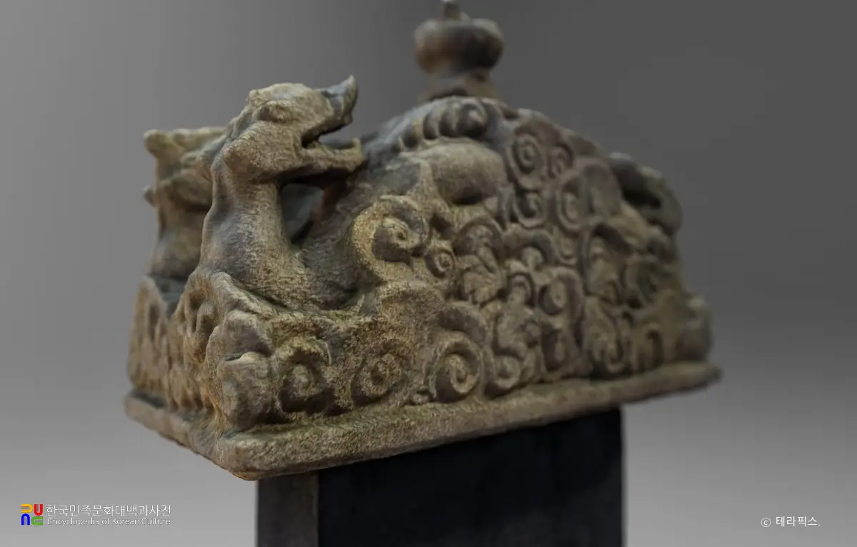 서산 보원사지 법인국사탑비의 이수 우측후면