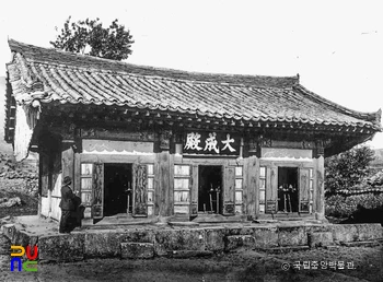 고령향교 대성전 정측면