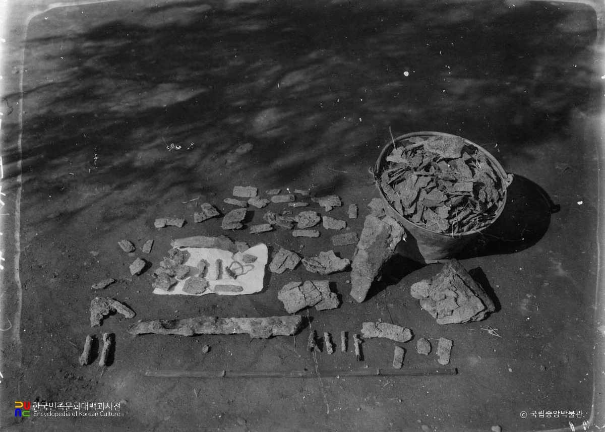 경남 고성 표형고분 출토 갑옷편