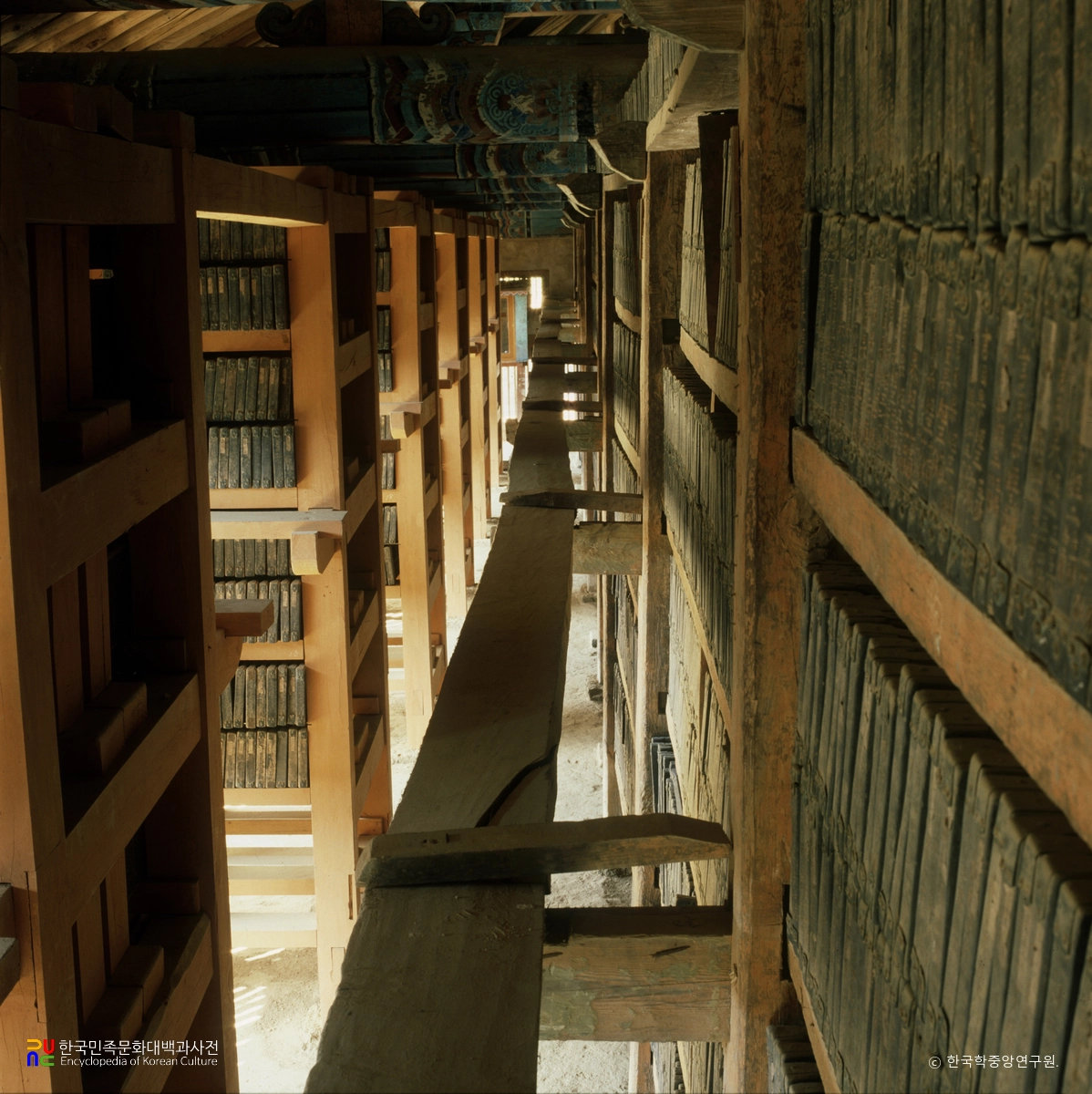 합천 해인사 대장경판 판고 내부