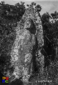경주 벽도산 석불입상