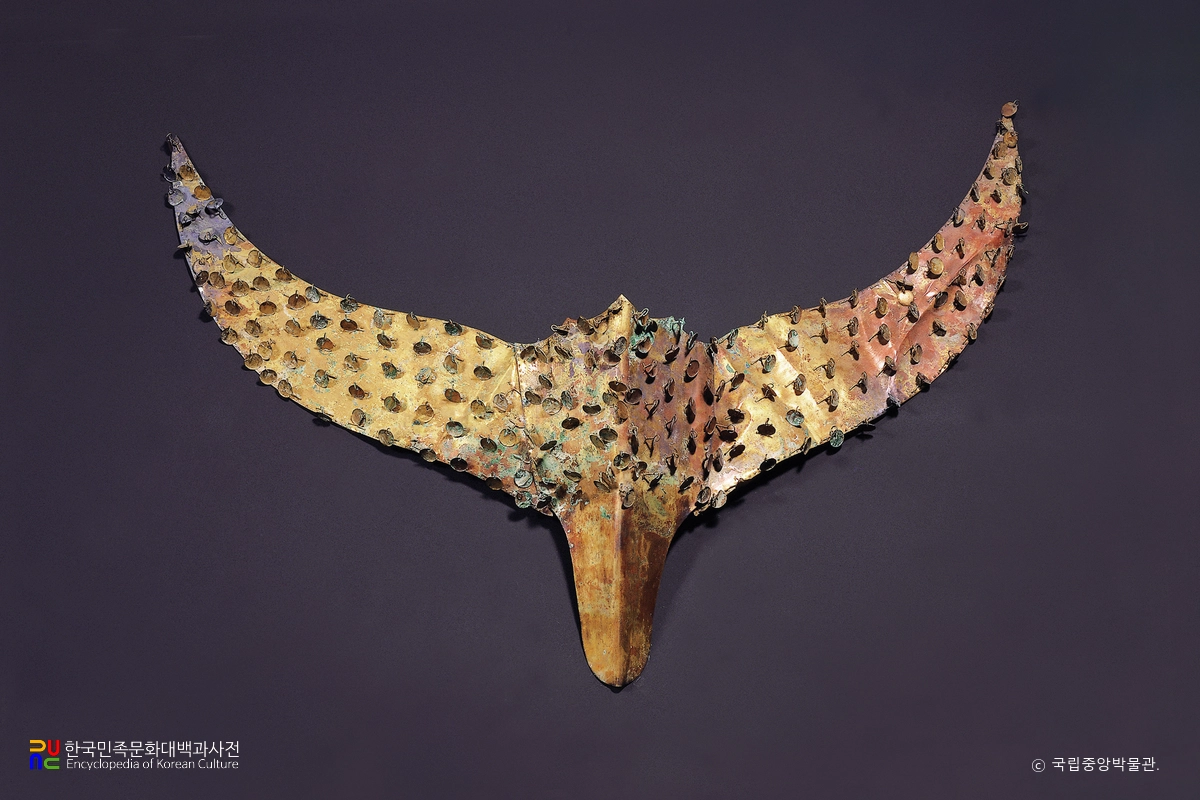 황남대총 남분 금제 관식