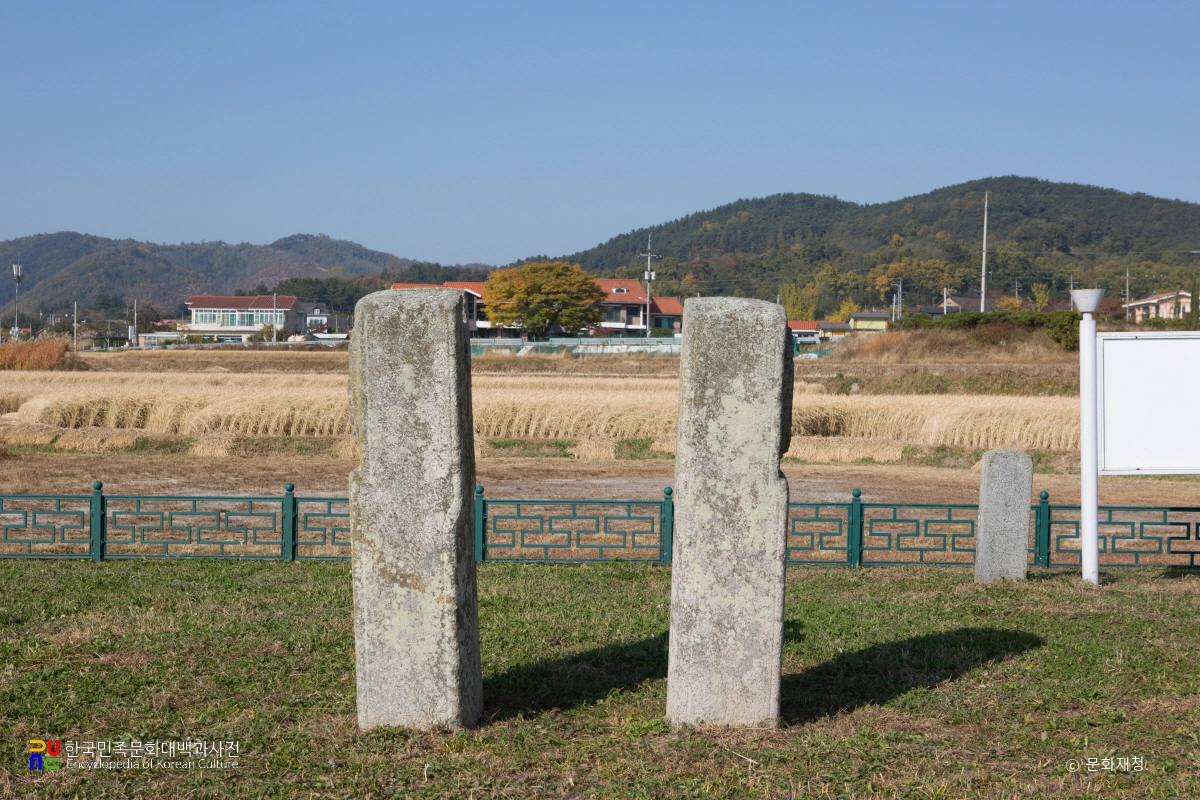 경주 보문사지 연화문 당간지주