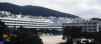 경남여자고등학교 (1998년 당시 전경)