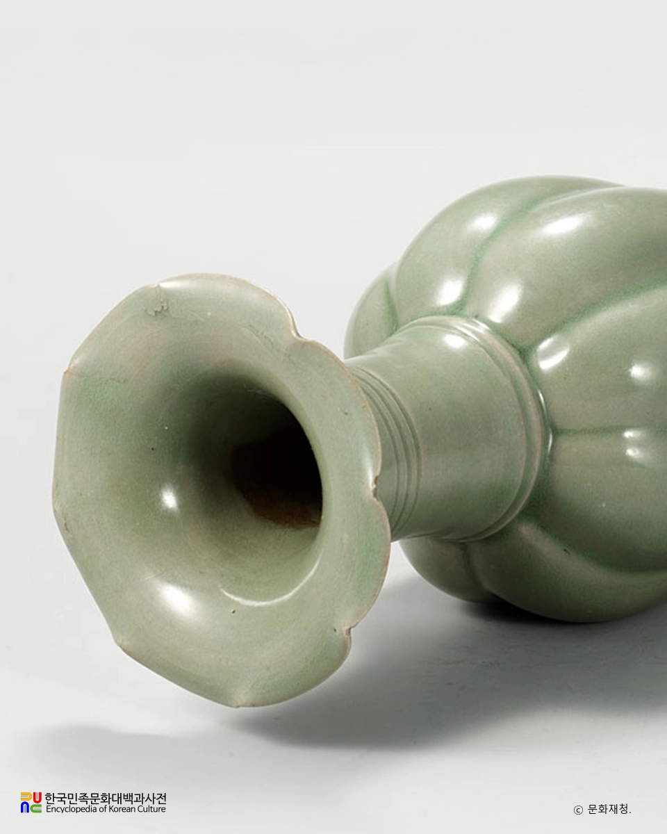 청자 참외모양 병