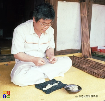 화살 제조공정 / 9 쇠심 감기