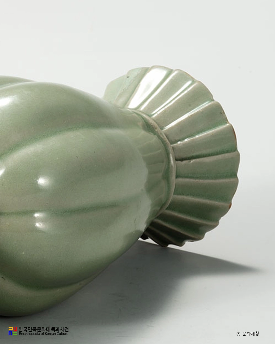 청자 참외모양 병