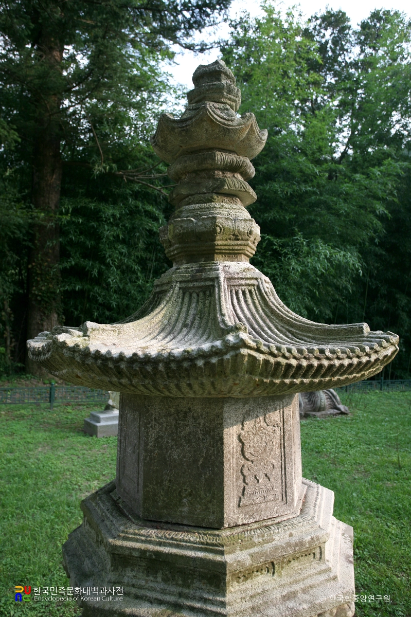 곡성 태안사 광자대사탑 중 탑신과 상륜부