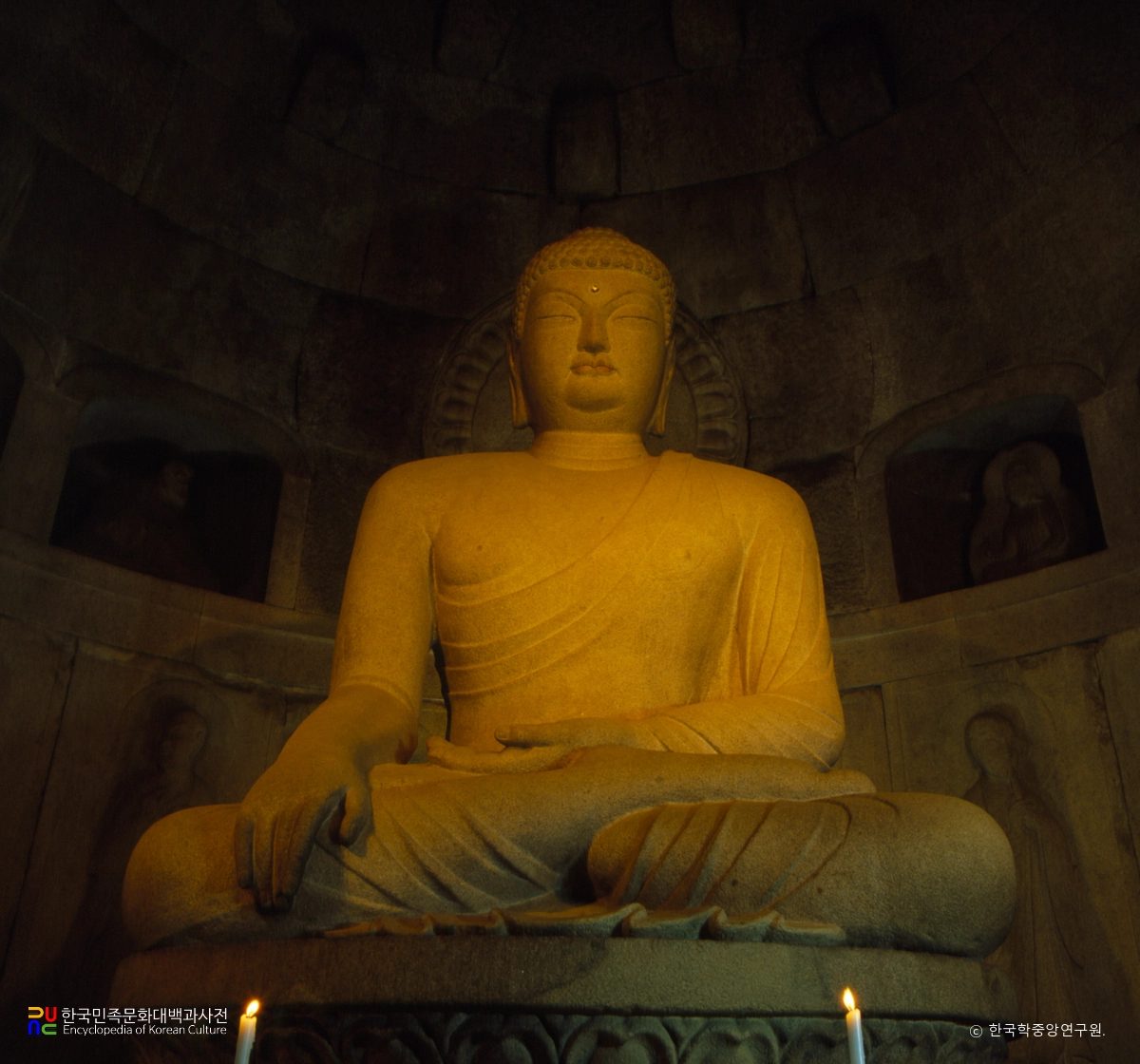 경주 석굴암 본존불 정면