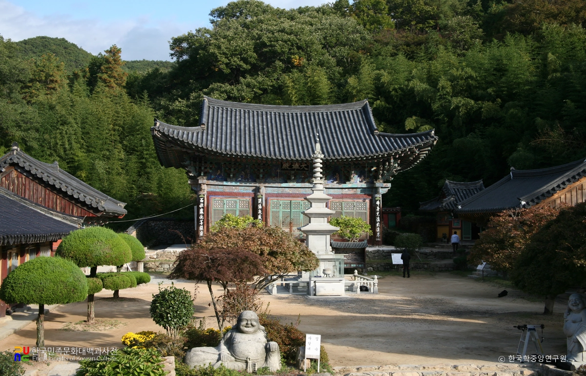 기장 장안사 대웅전 정면