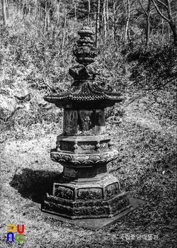 구례 연곡사 동 승탑 서남면