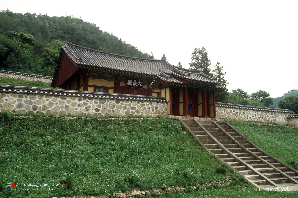 보은 회인향교 대성전 전경